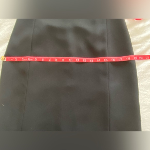 LBD - Jones New York Black V-Neck Dress - Picture 11 of 14